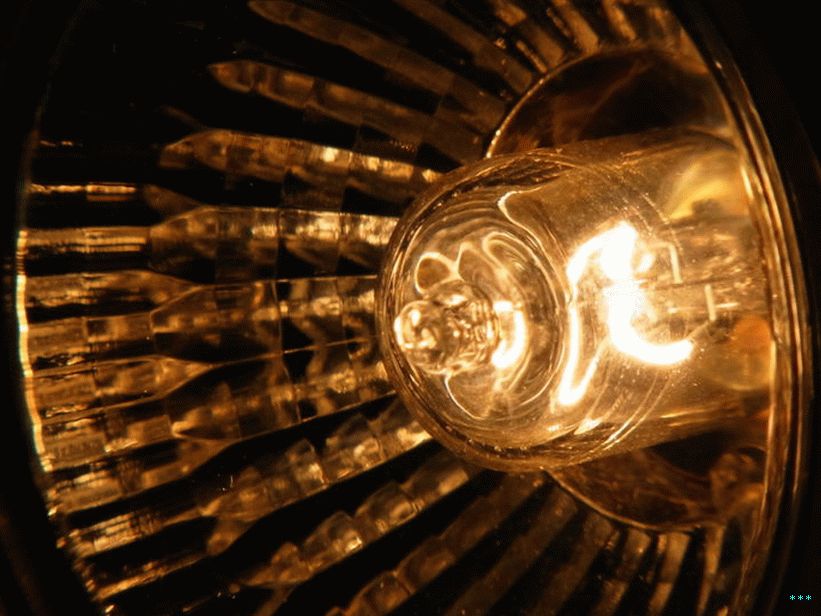 「ハロゲン電球の画像。」